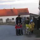 Na procházce se cvičitelem ... a jeho dětmi