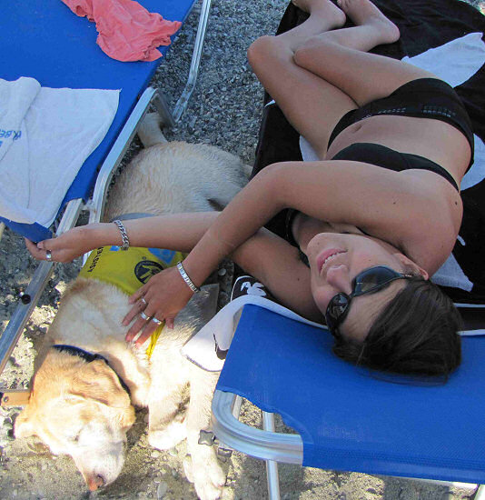 S asistenčním psem v Řecku